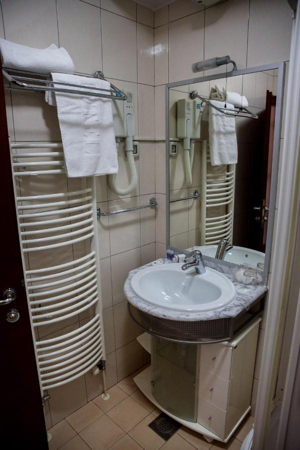 Hotel Hum Ljubuški エクステリア 写真