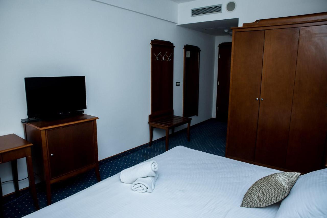 Hotel Hum Ljubuški エクステリア 写真