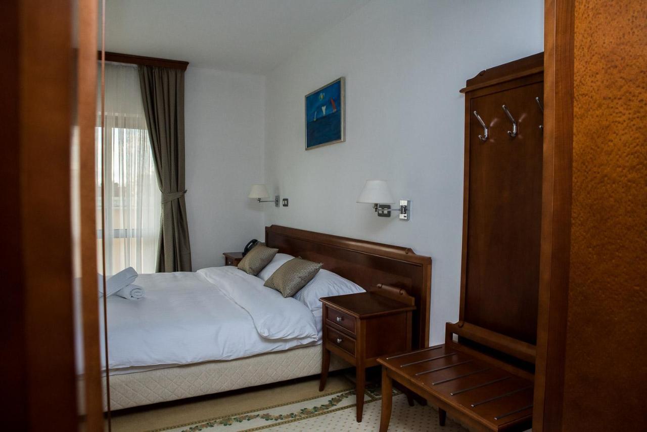 Hotel Hum Ljubuški エクステリア 写真