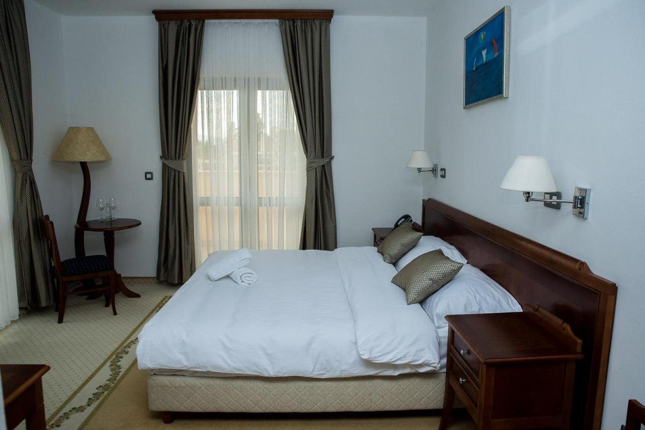 Hotel Hum Ljubuški エクステリア 写真