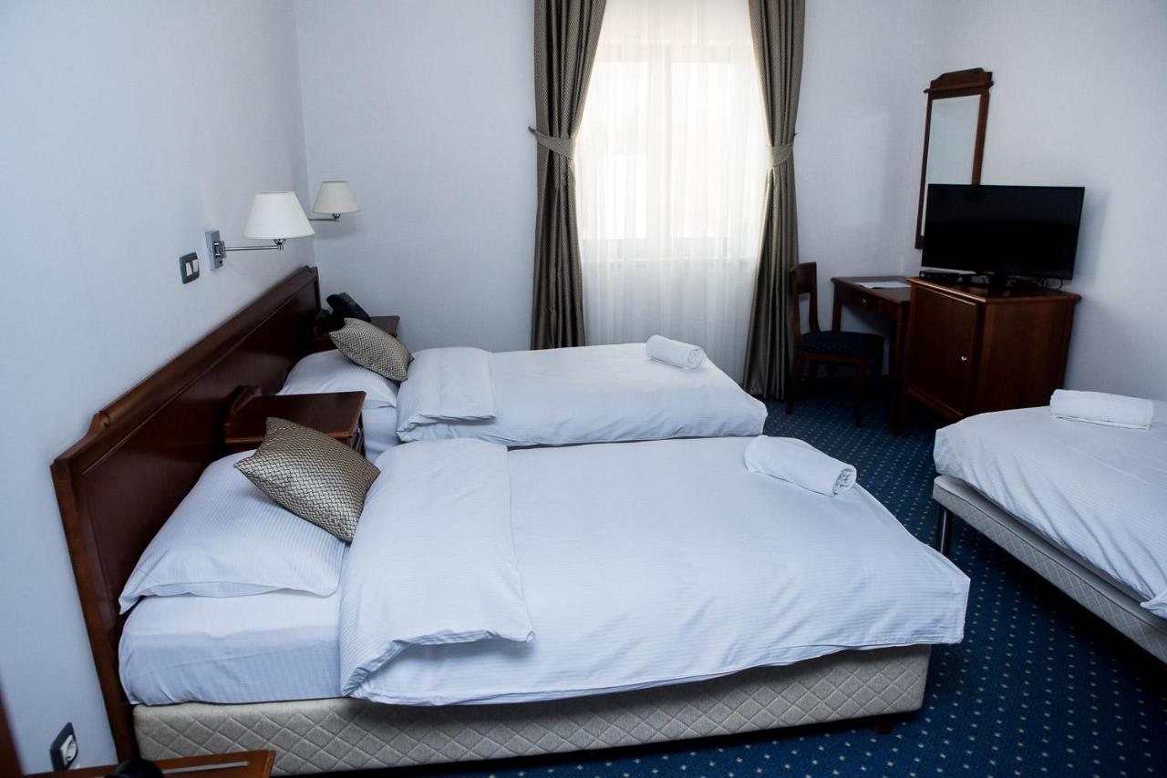 Hotel Hum Ljubuški エクステリア 写真