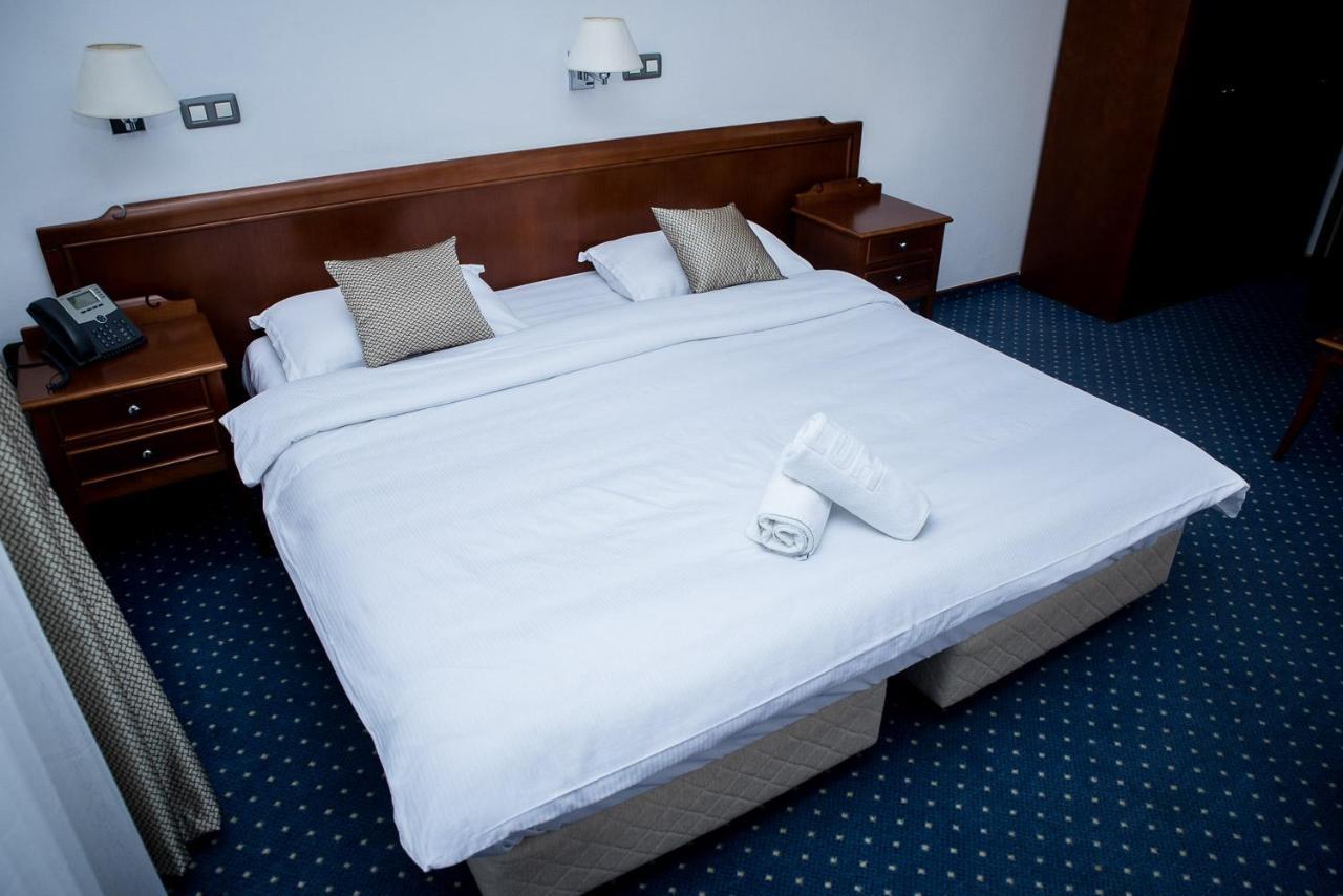 Hotel Hum Ljubuški エクステリア 写真