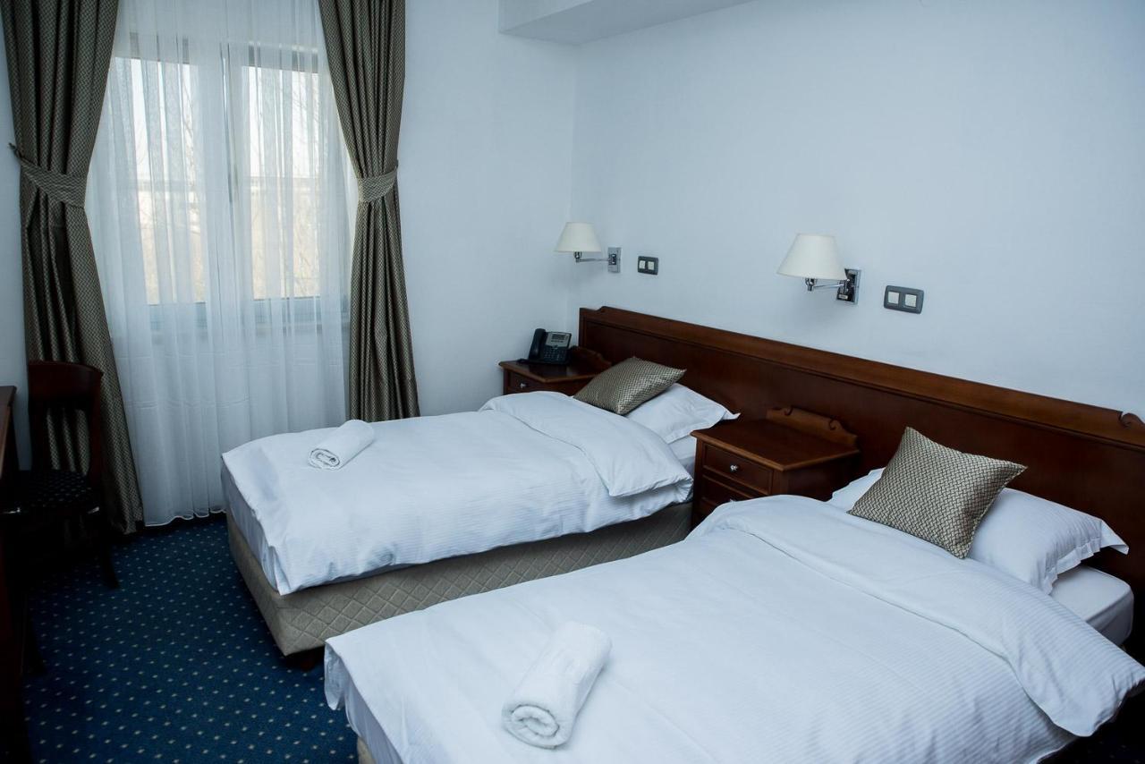 Hotel Hum Ljubuški エクステリア 写真