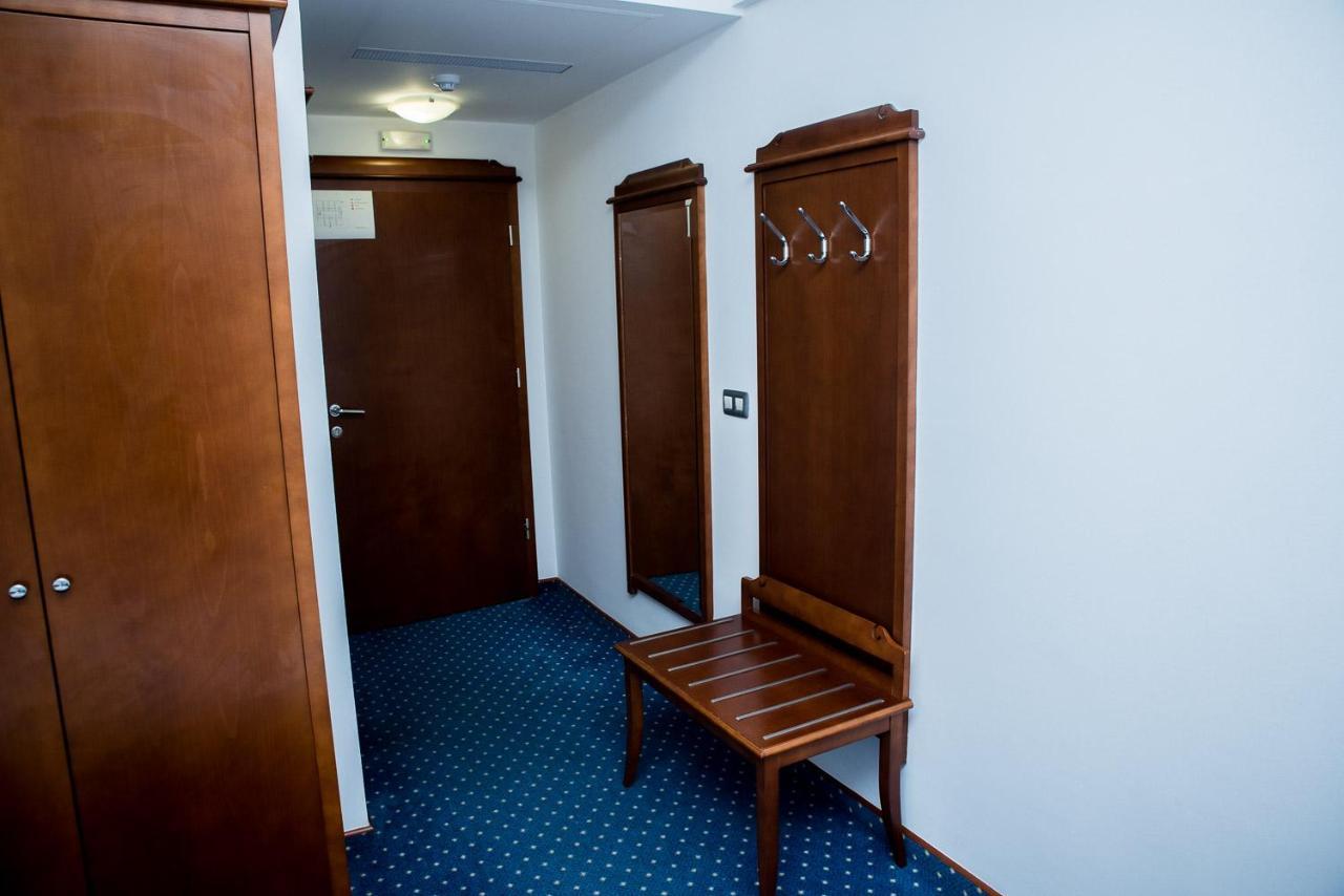 Hotel Hum Ljubuški エクステリア 写真