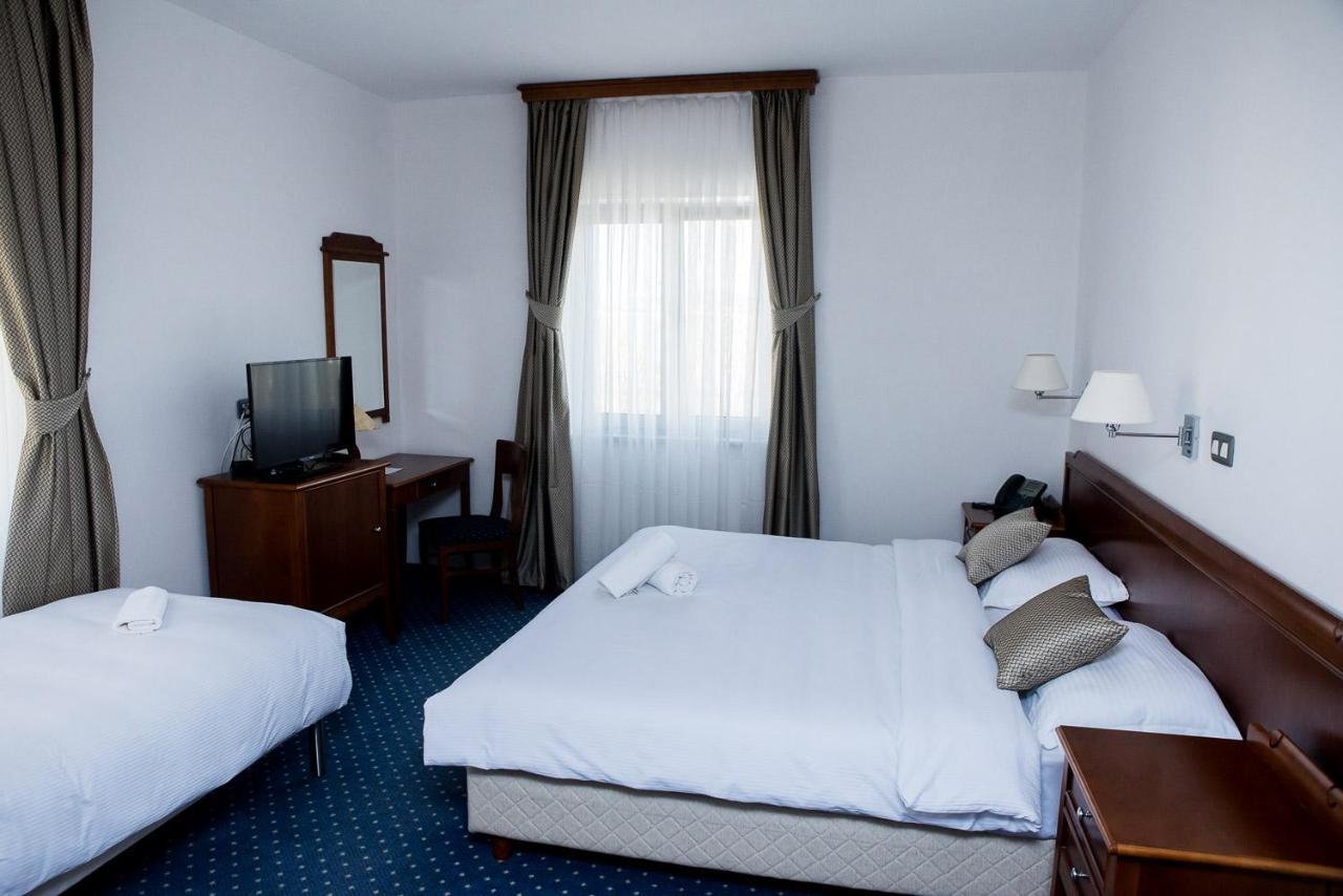 Hotel Hum Ljubuški エクステリア 写真