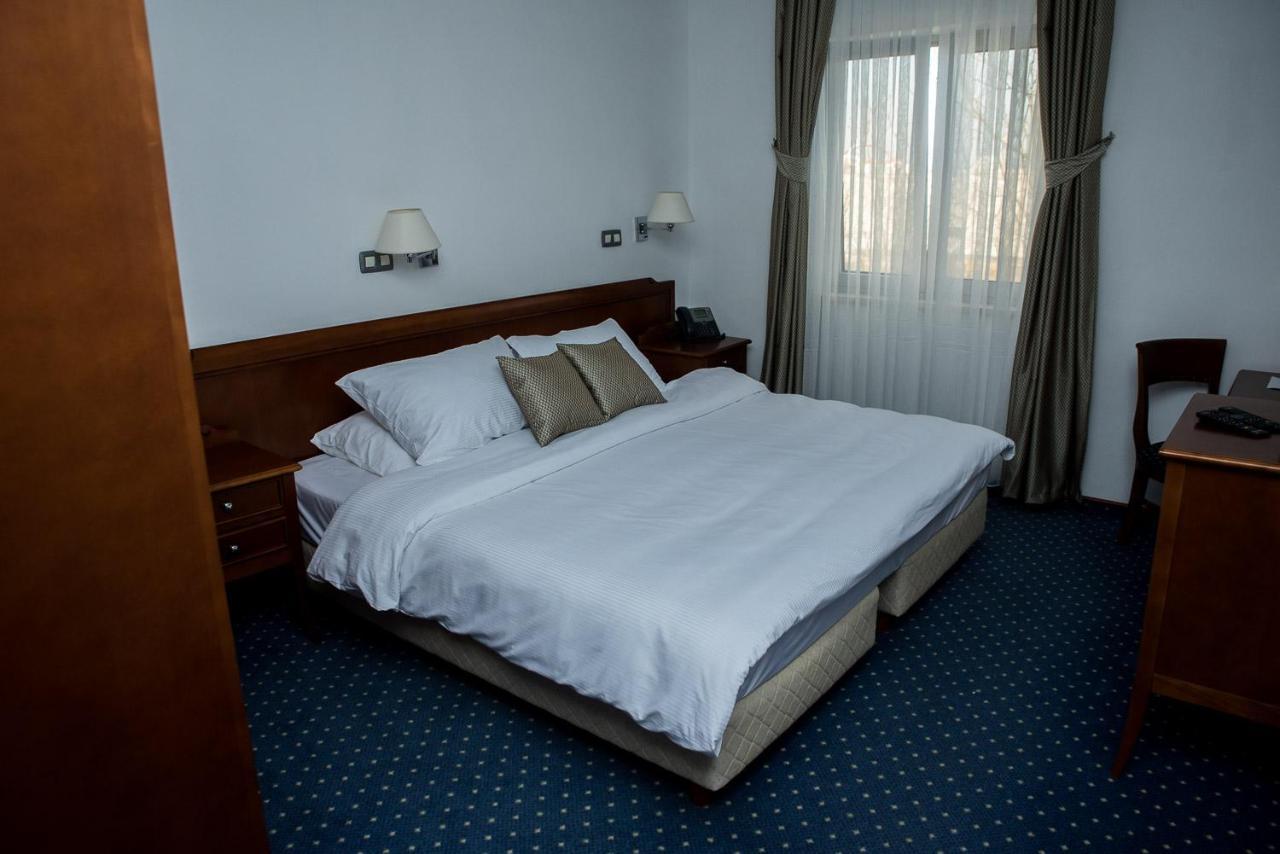 Hotel Hum Ljubuški エクステリア 写真