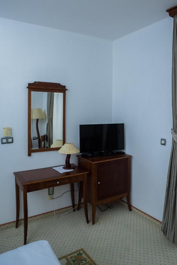 Hotel Hum Ljubuški エクステリア 写真