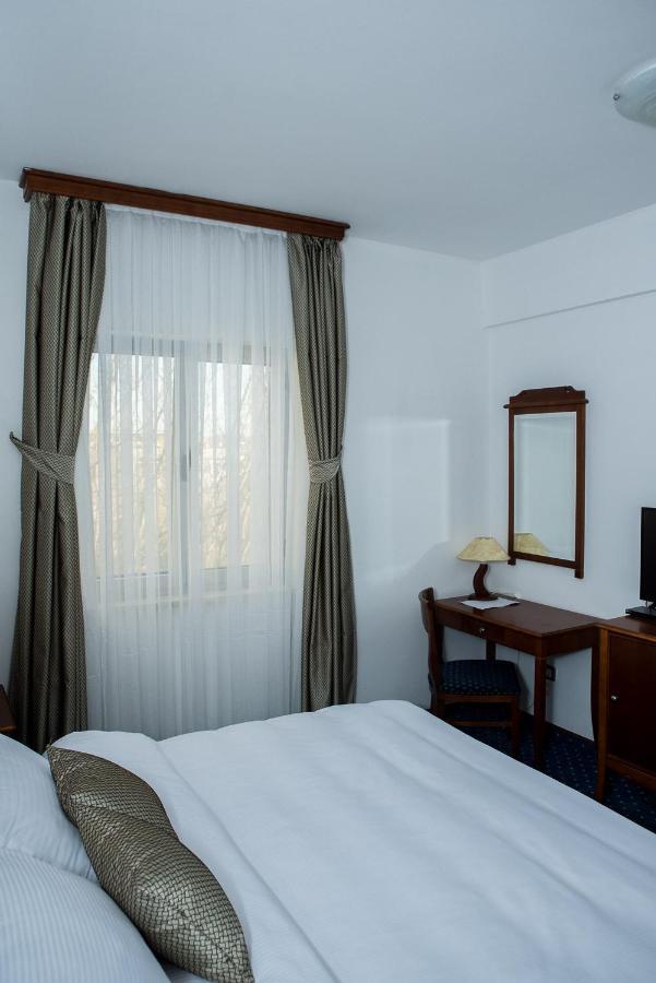 Hotel Hum Ljubuški エクステリア 写真
